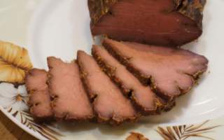 Запеченная в рукаве говядина: простые рецепты и секреты приготовления