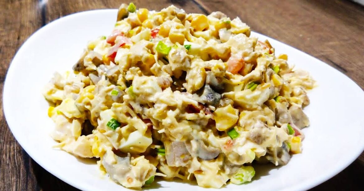 Вкусный салат, который заменит Цезарь: готовим без остановки