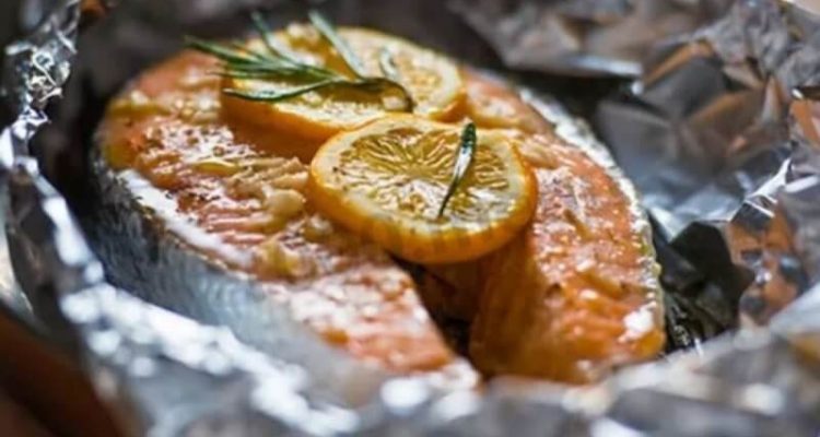 Опасные риски приготовления пищи в фольге: мнение экспертов